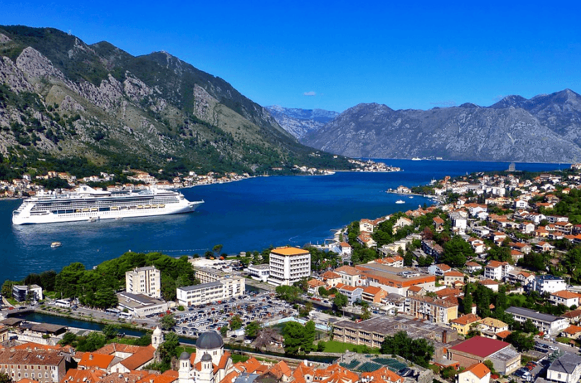 Montenegro Grand Circle: Bay of Kotor, Durmitor & Adriatic Coast
