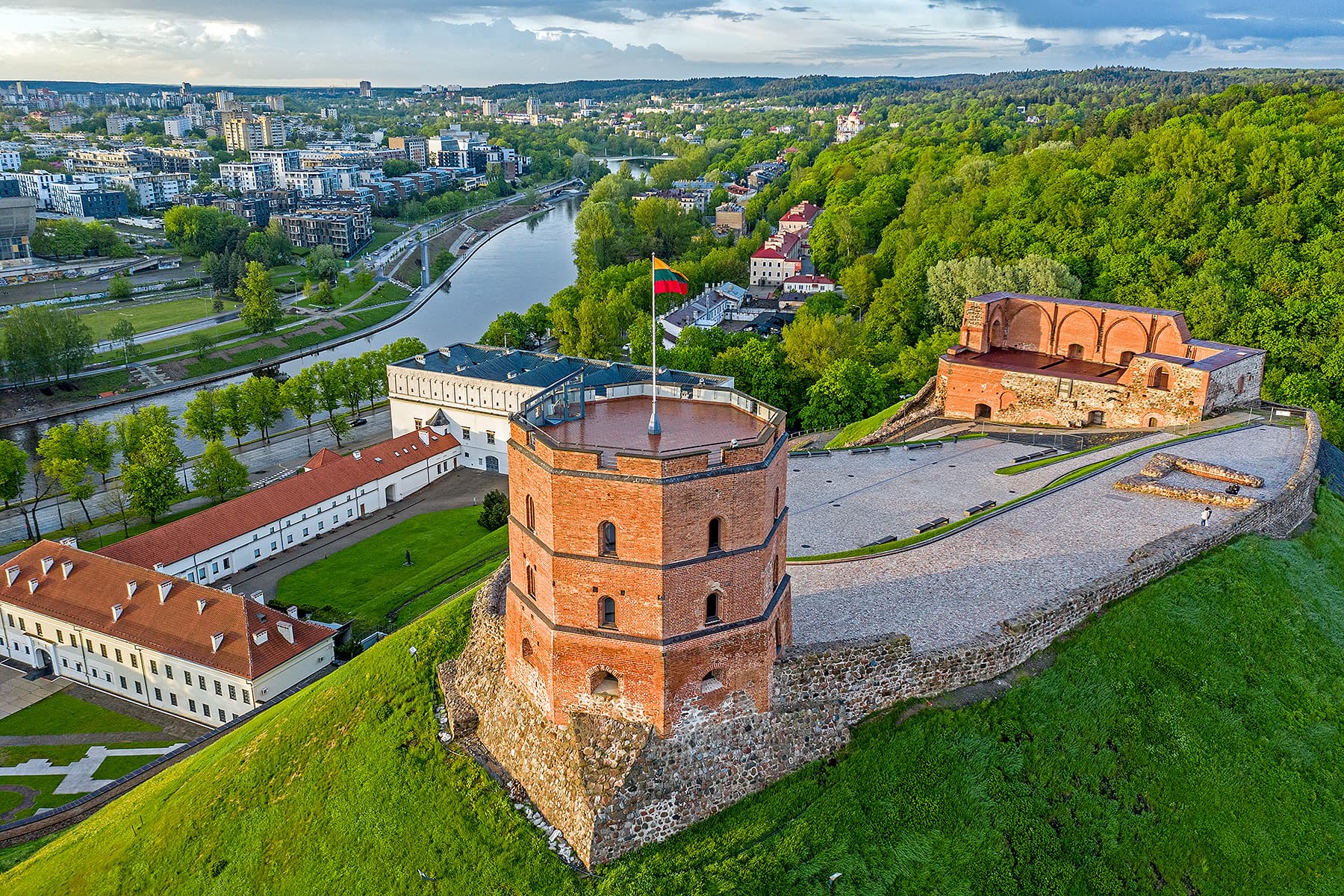 <center>Lithuania Self Drive</center>